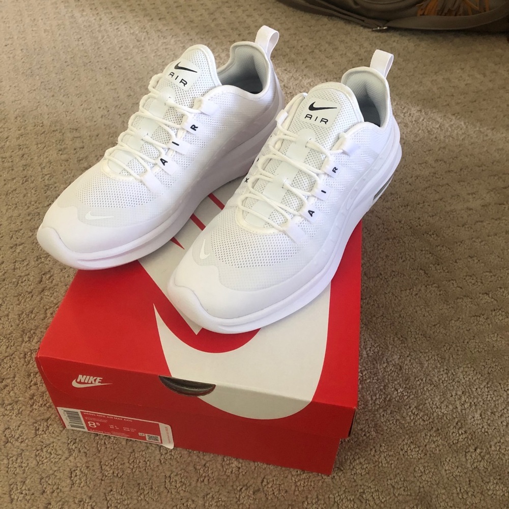 Women’s Nike Air Max Axis